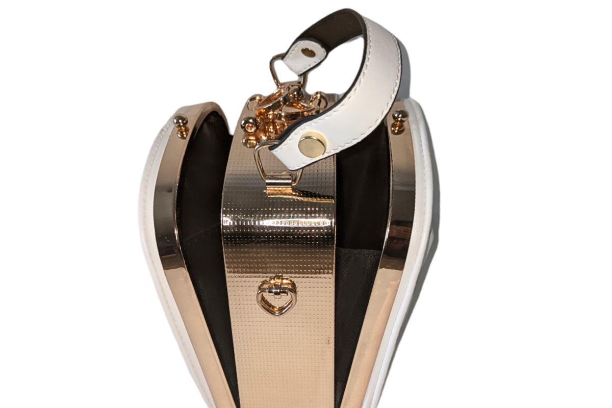 Armor purse