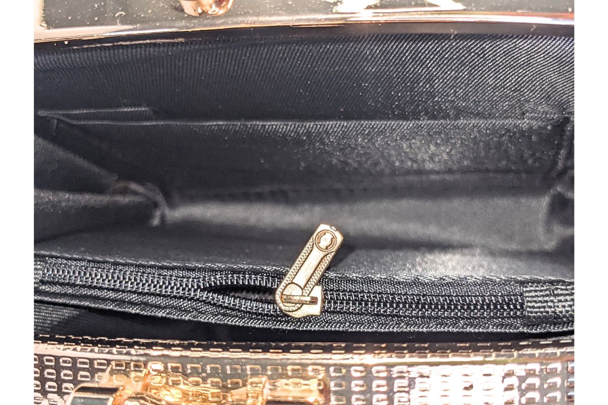 Armor purse