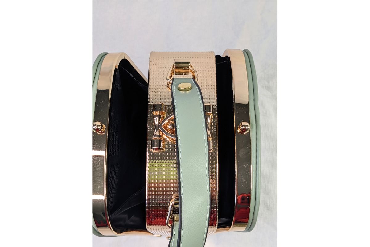 Armor purse