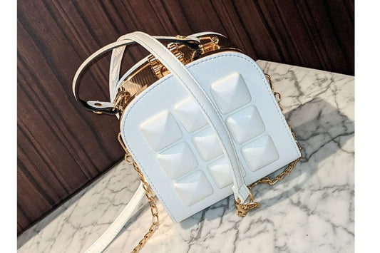 Armor purse